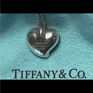 🌟Authentic Tiffany & Co. Elsa Peretti Collection Full Heart Pendant Necklace!